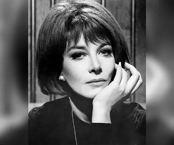 From Blacklist to Stardom: Lee Grant’s Most Iconic Movie Roles Under The Loop