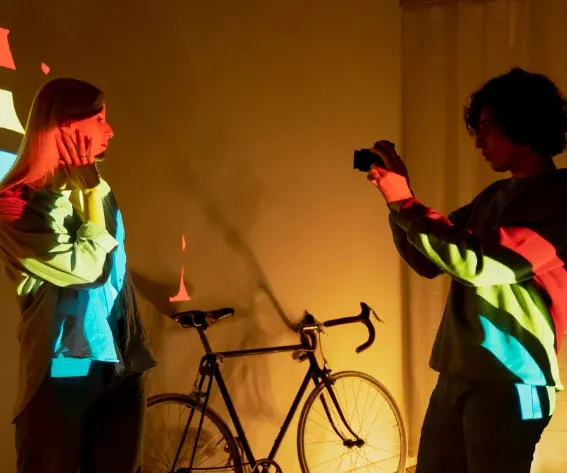 How Filmmaking Techniques Build Suspense Across Digital Media