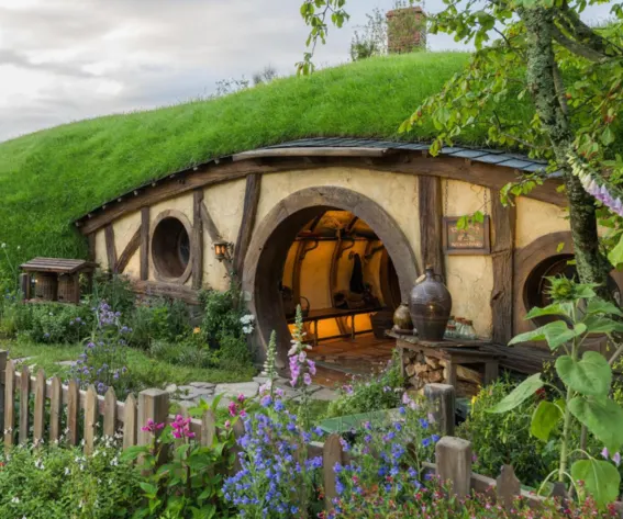 Middle-Earth Magic: The Lord of the Rings' Impact on New Zealand