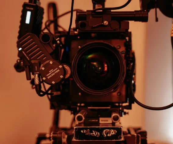 The Intersection of Film and Digital Innovation: How Technology Is Reshaping the Entertainment Industry